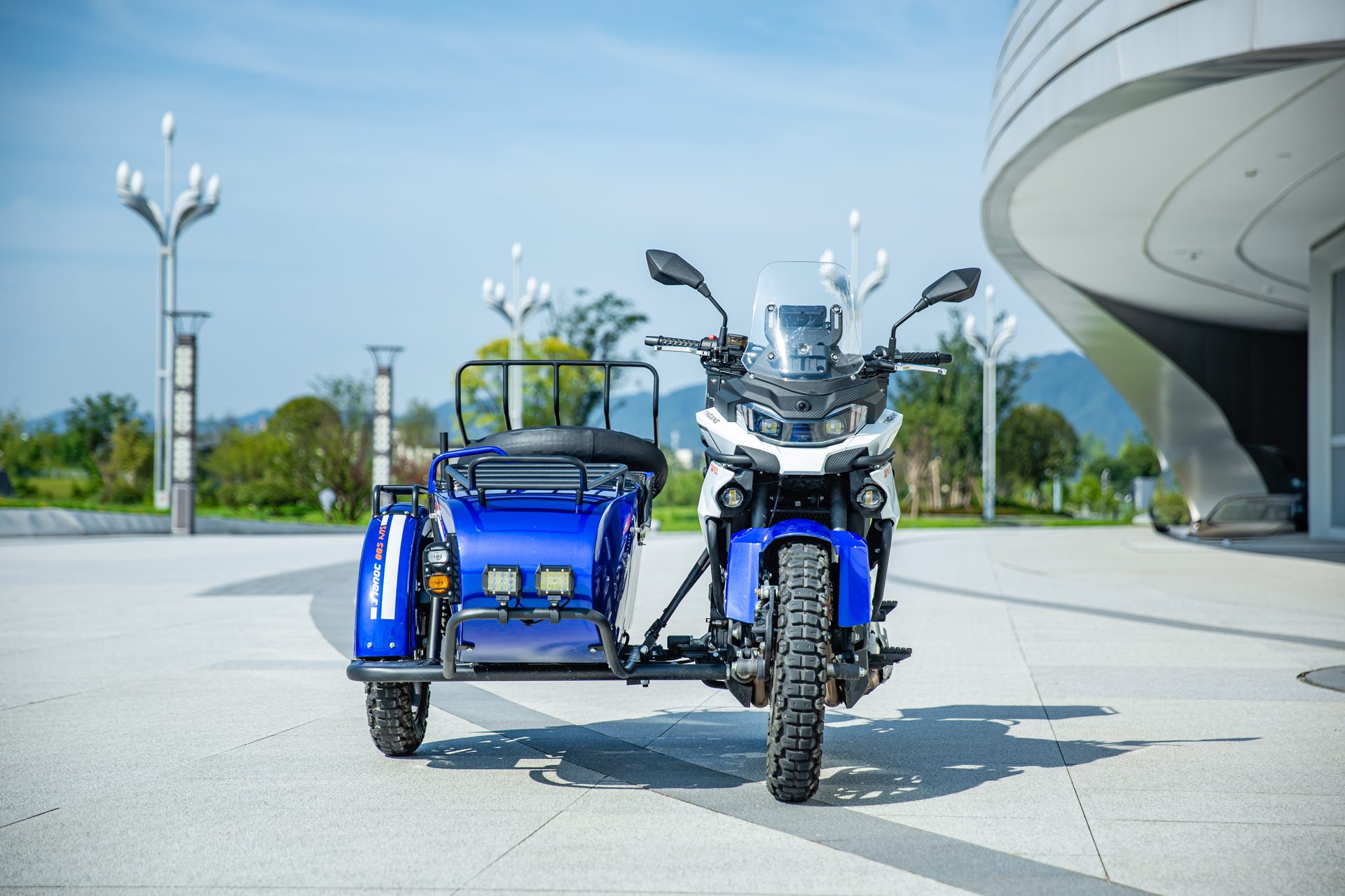 银钢SUV500二代(蓝色)骑行实拍(4)