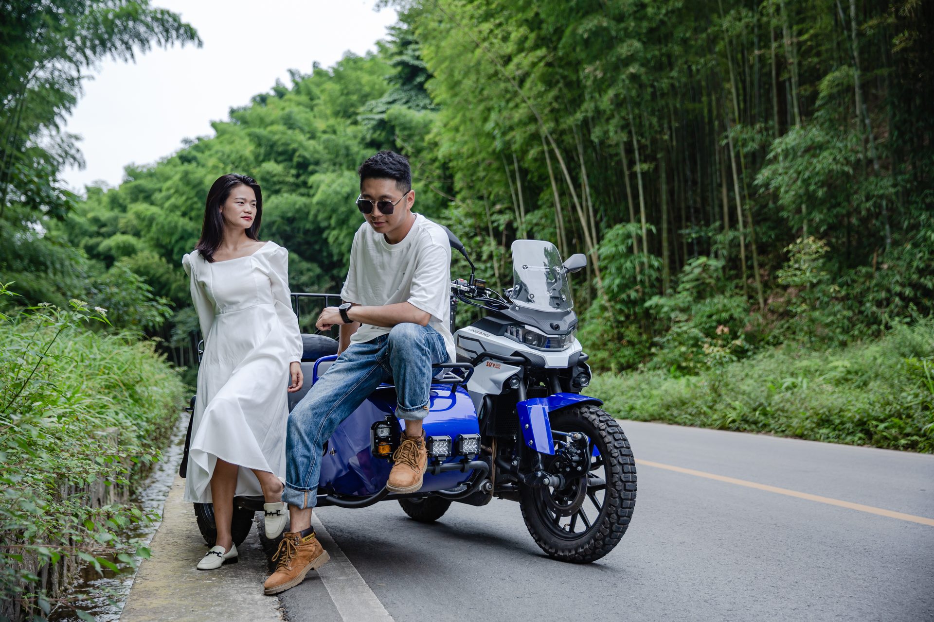 银钢SUV500二代(蓝色)骑行实拍(12)