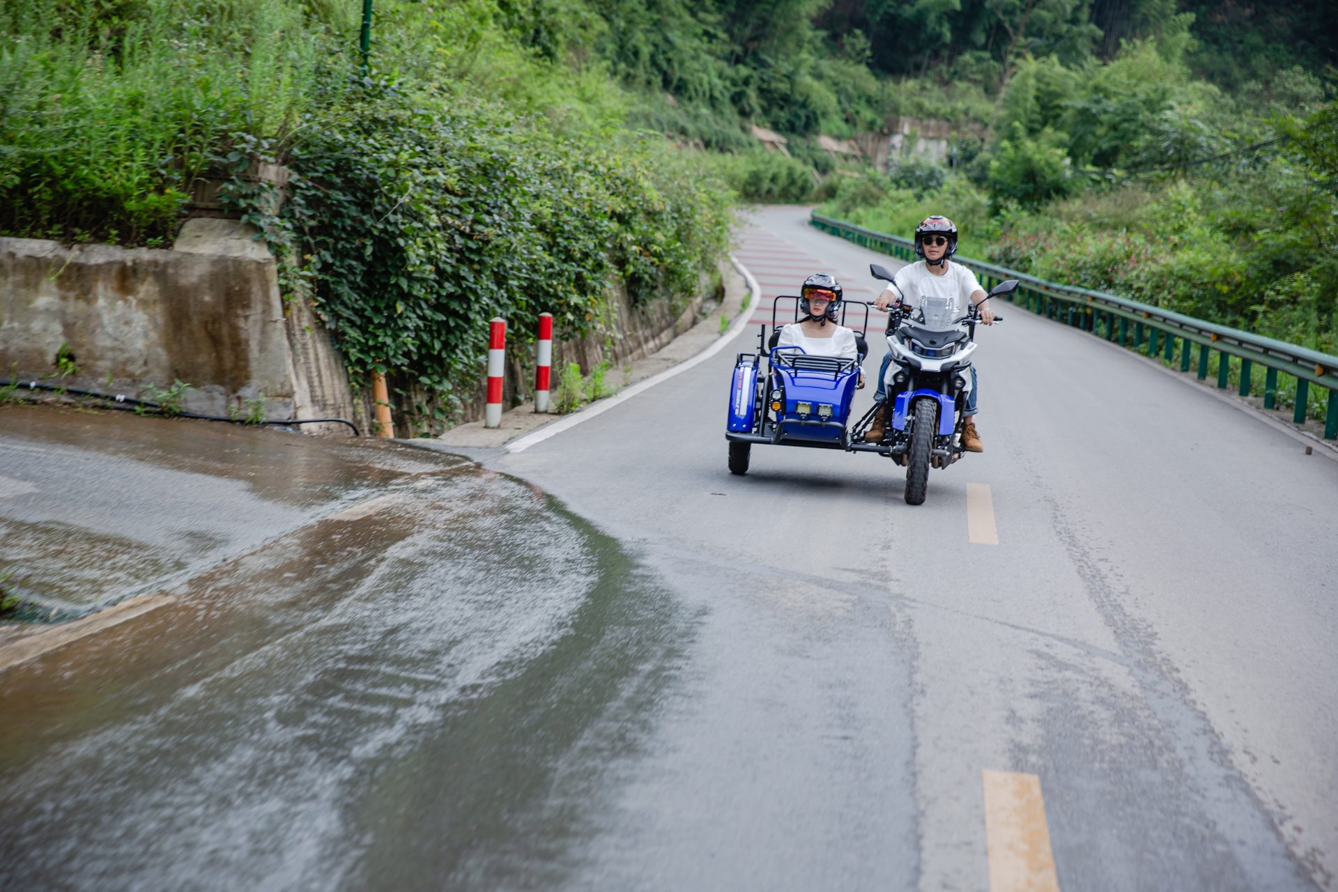 银钢SUV500二代(蓝色)骑行实拍(18)