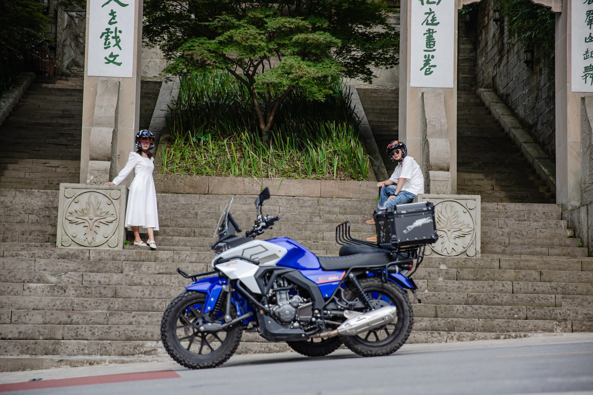 银钢SUV500二代(蓝色)骑行实拍(20)