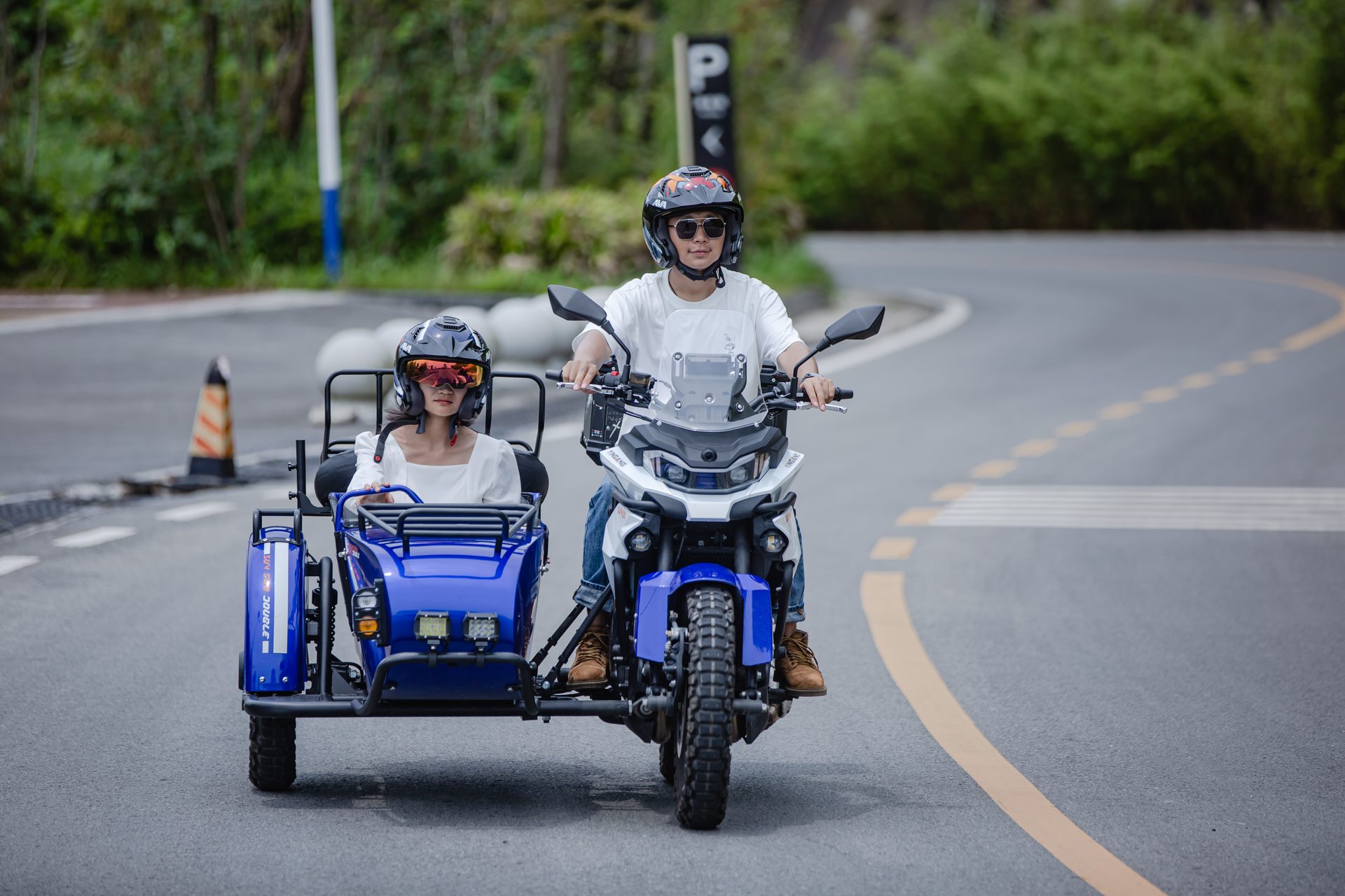 银钢SUV500二代(蓝色)骑行实拍(22)